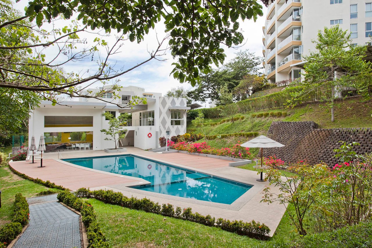 Panoramic Rooftop Penthouse, Escazu, San Jose