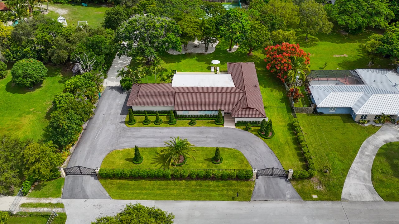 18455 SW 80th Ave, Cutler Bay