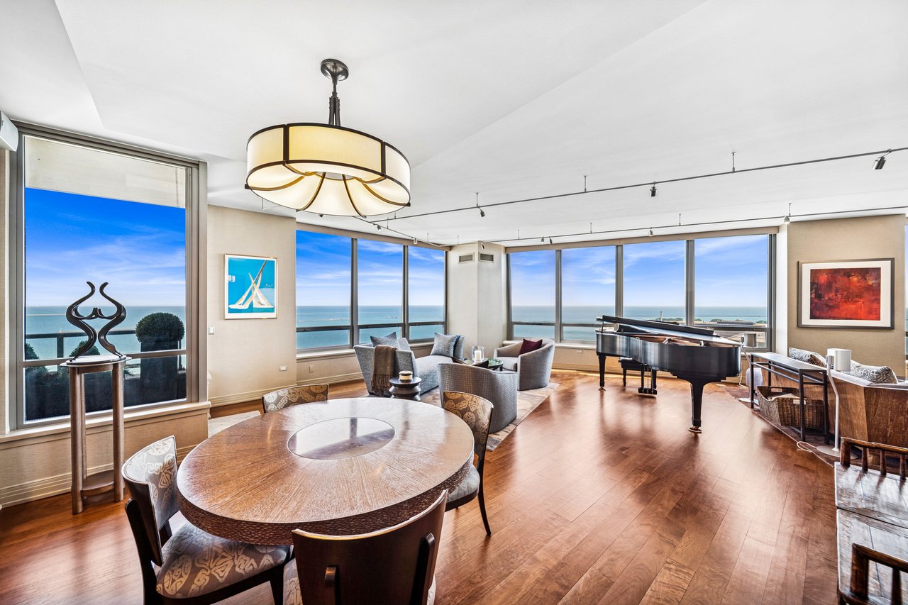 600 N Lake Shore Drive Unit: 1505 