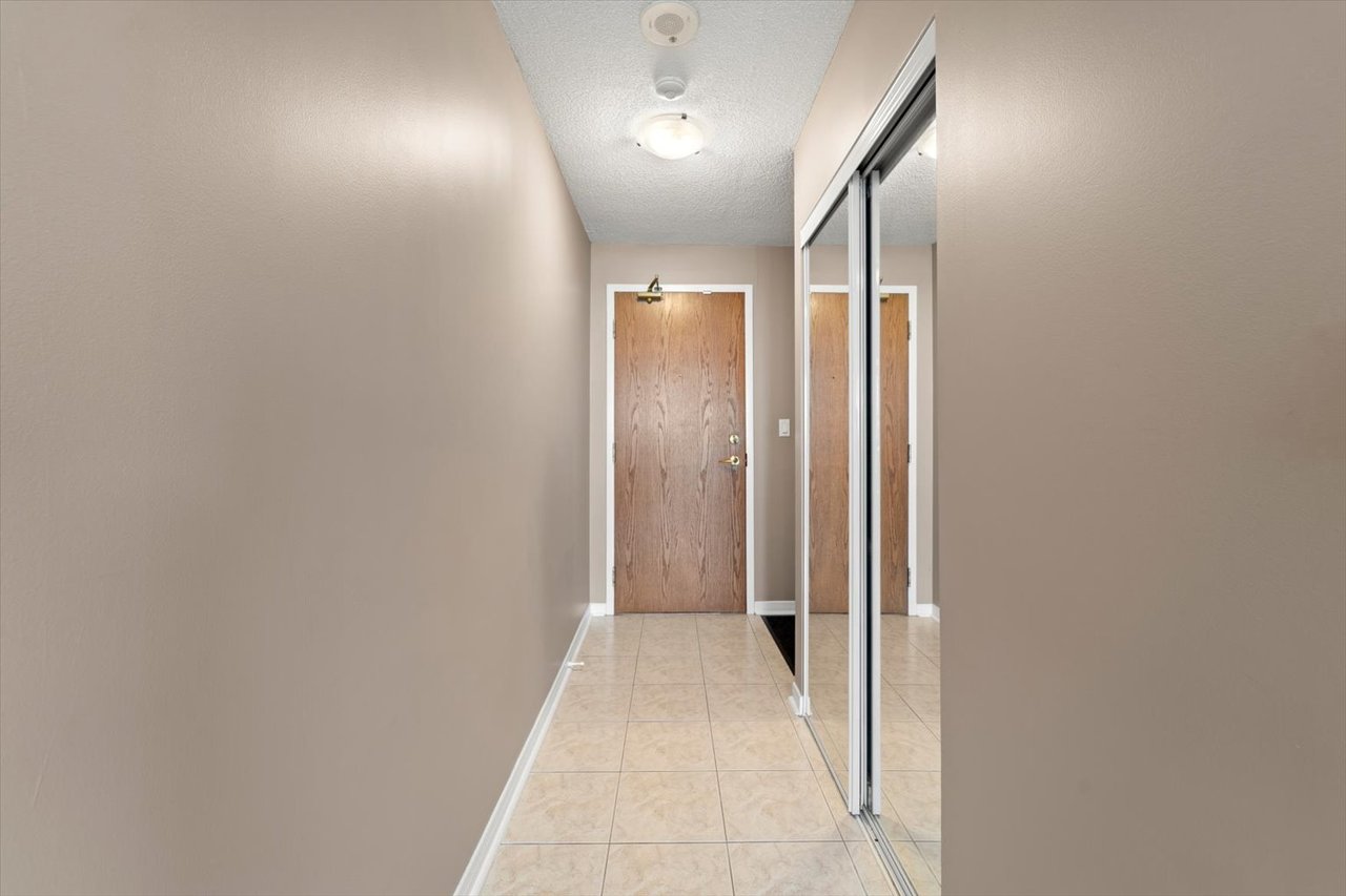 4879 Kimbermount Ave 401