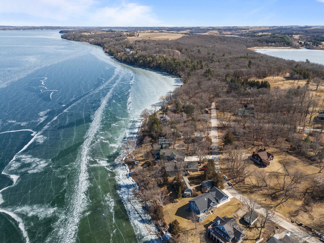 W2632 Oakwood Beach Road