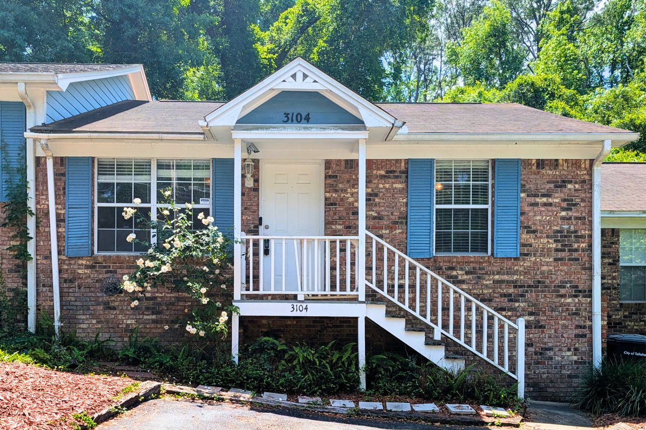 3104 Oak Hammock Lane