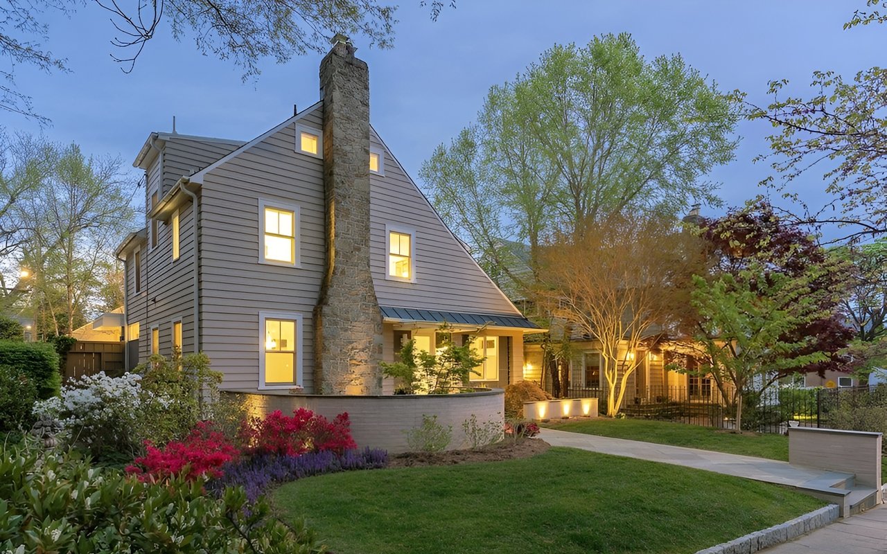 3537 Edmunds Street NW Washington DC 20007