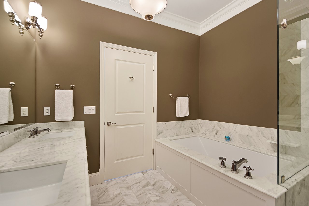 127 Main Street PH300