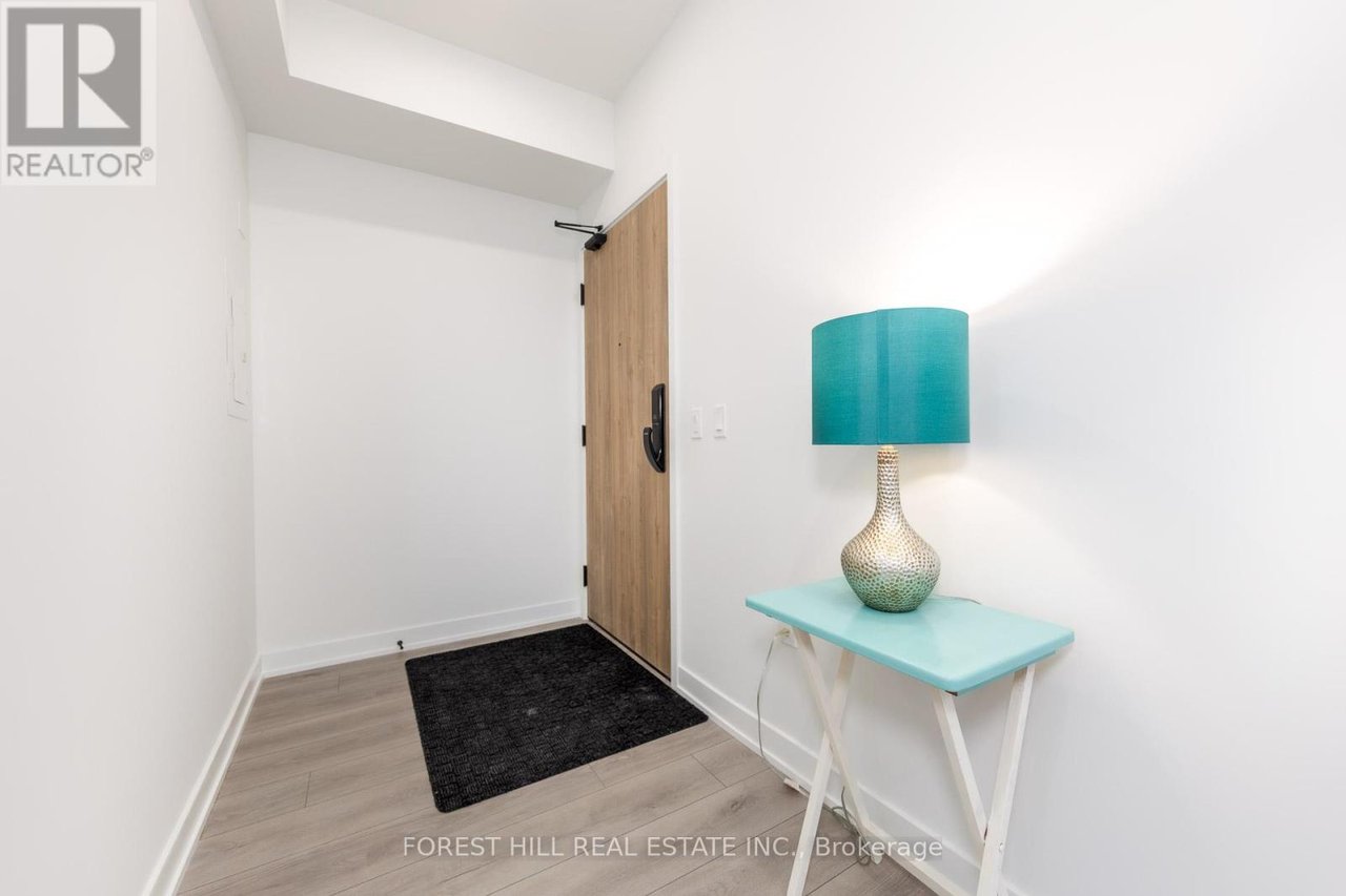 1 Fairview Rd E, #1804