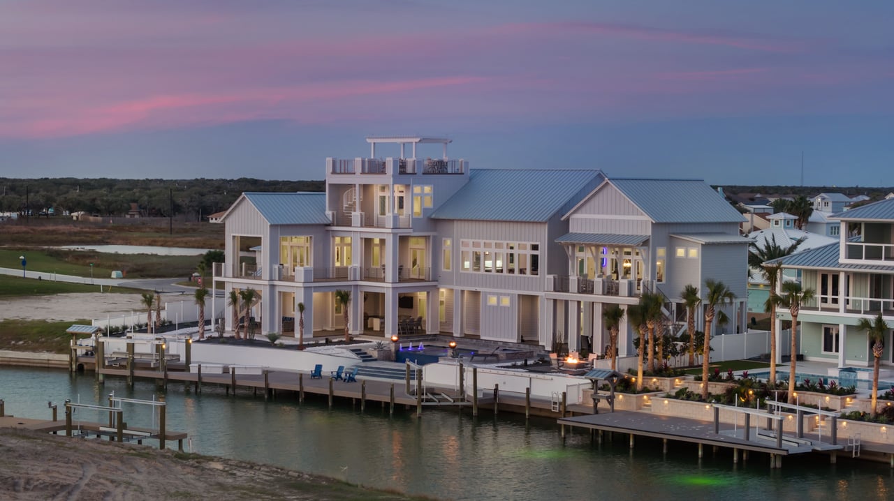 White Label - 305 Estes Drive