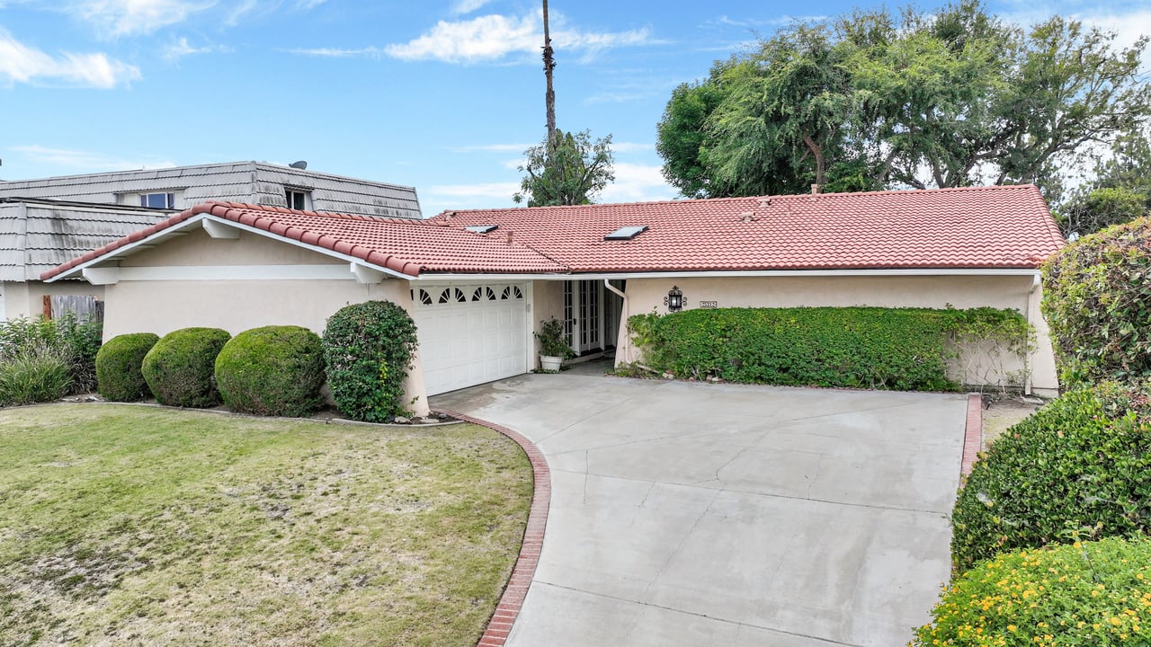 25312 Justin Avenue