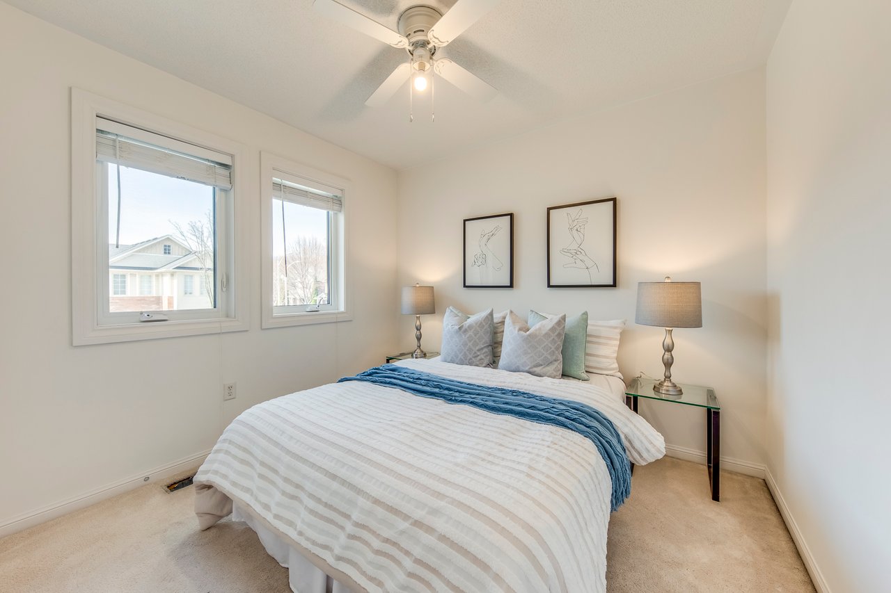 2066 Broadleaf Crescent