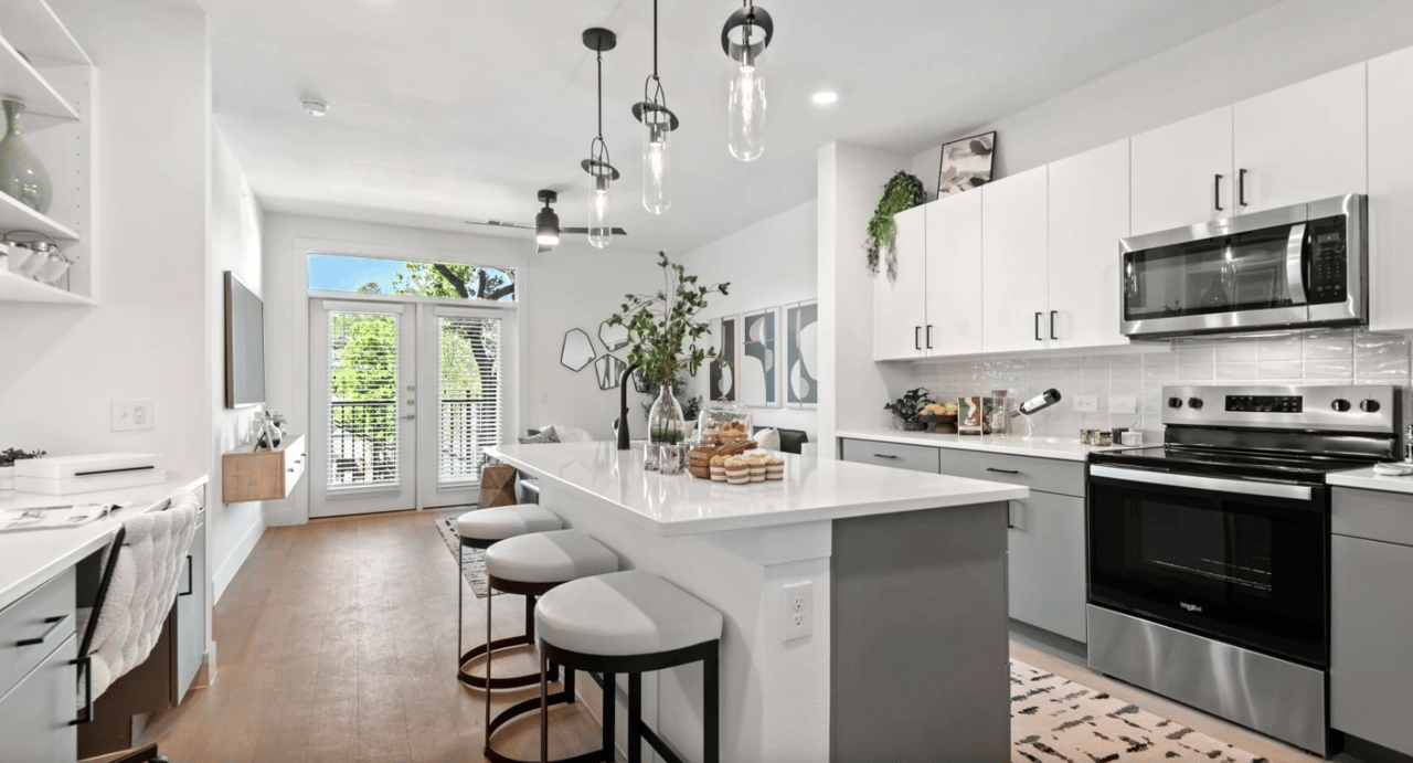 Lease today-Live up to 8 weeks for FREE!