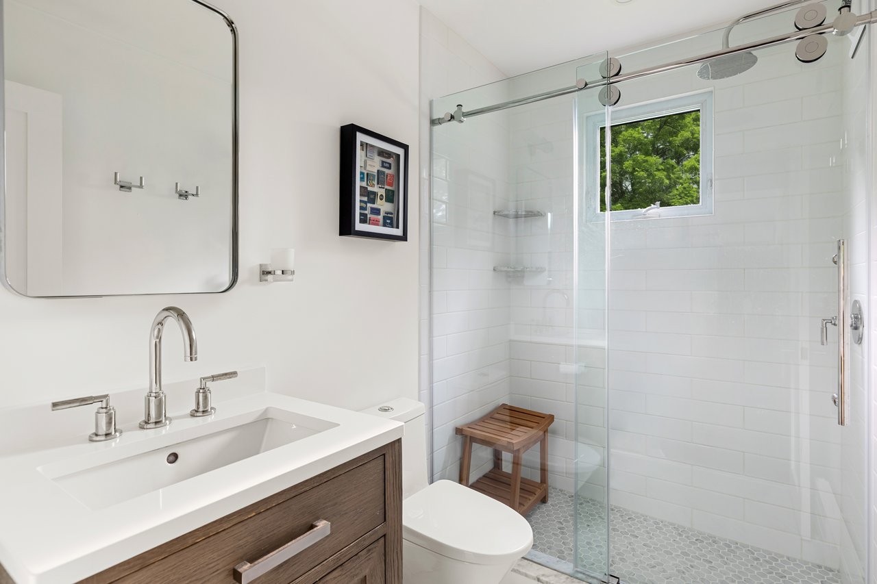 Stylish, Move-In Ready Living in Brookhaven