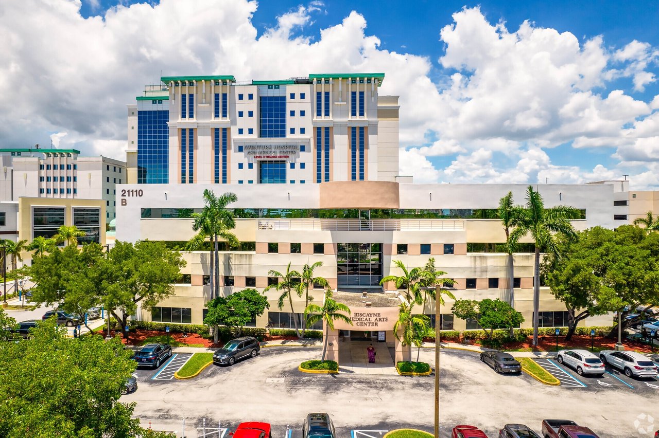 21110 Biscayne Blvd #203