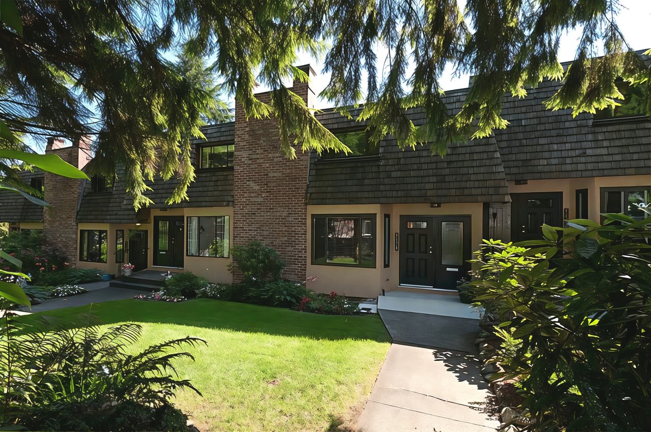 1178 Deep Cove Rd