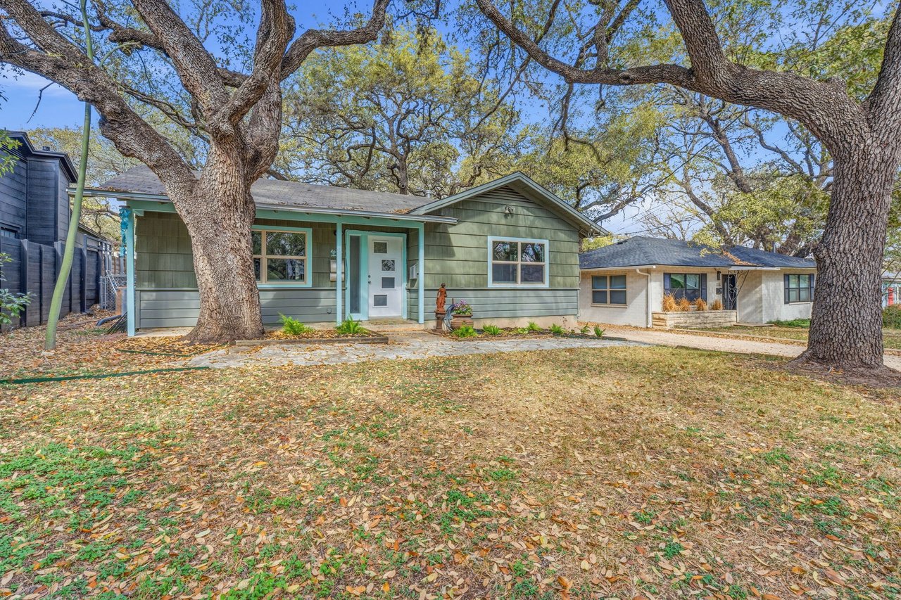 Travis Heights Bungalow