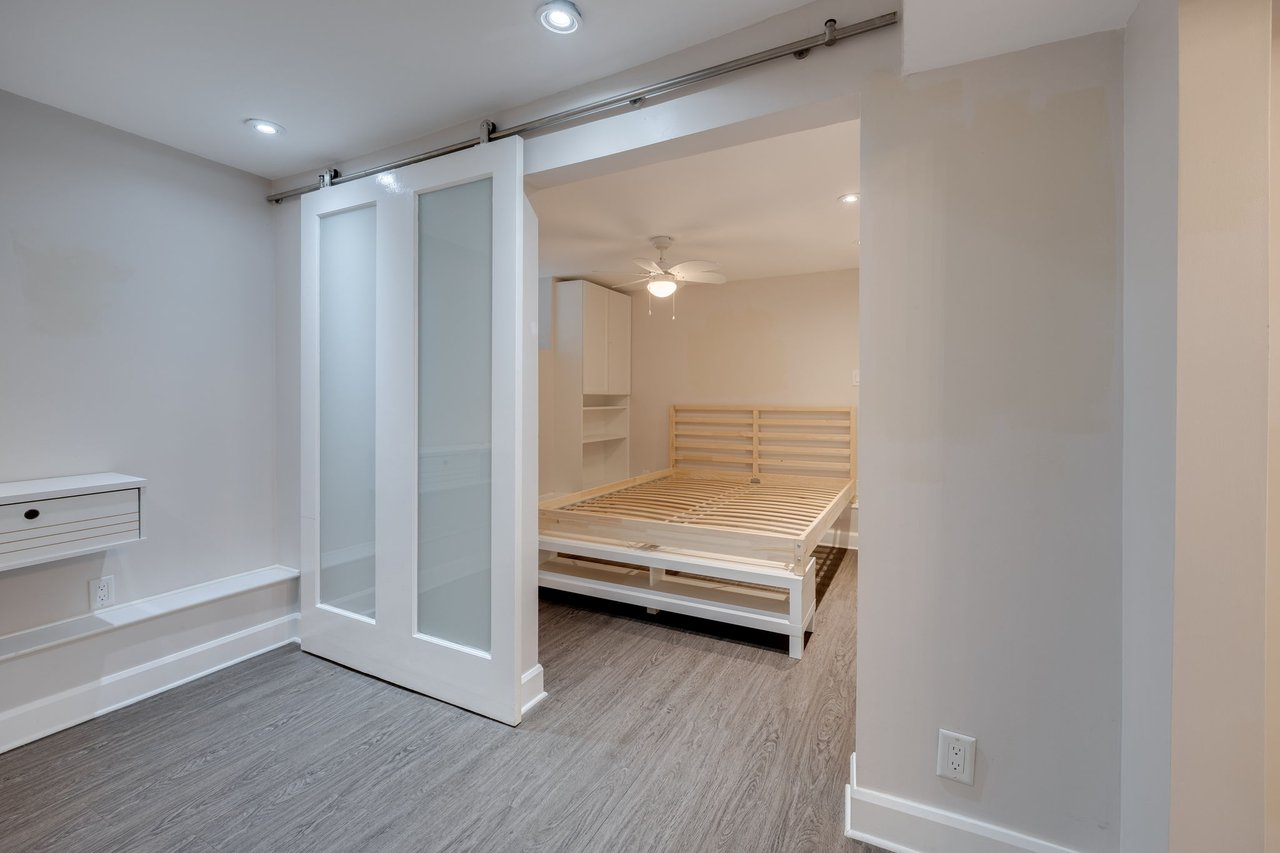 21 Clendenan Ave, Basement