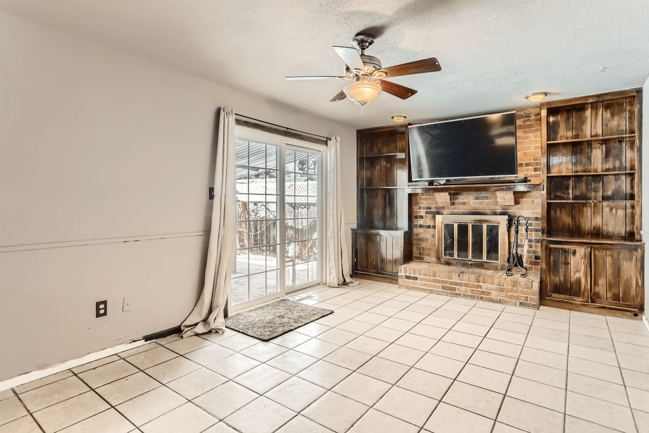 Just Listed: Aurora Ranch Home with Pool + Hot Tub