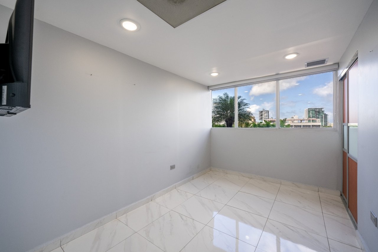 Office Space, VIG Tower, Santurce, PR 00907
