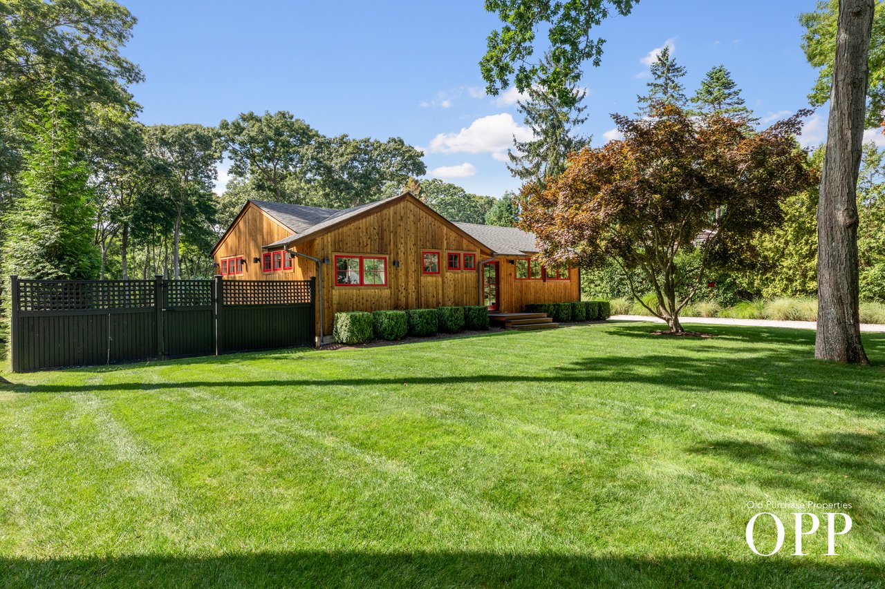 Impeccable Living on Nearly One Acre