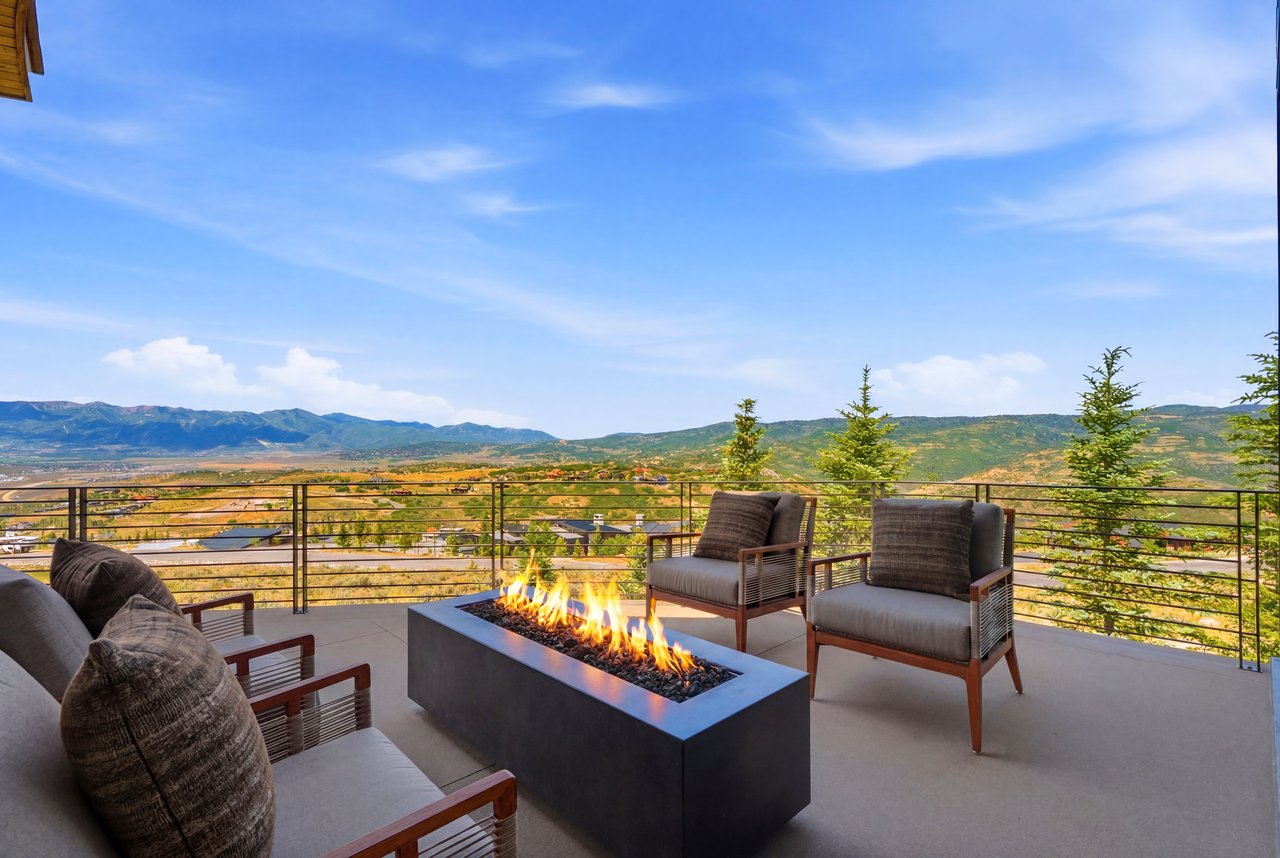 Top-of-Promontory Architectural Estate — Furnished & Turnkey - Front-Row Mountain Views