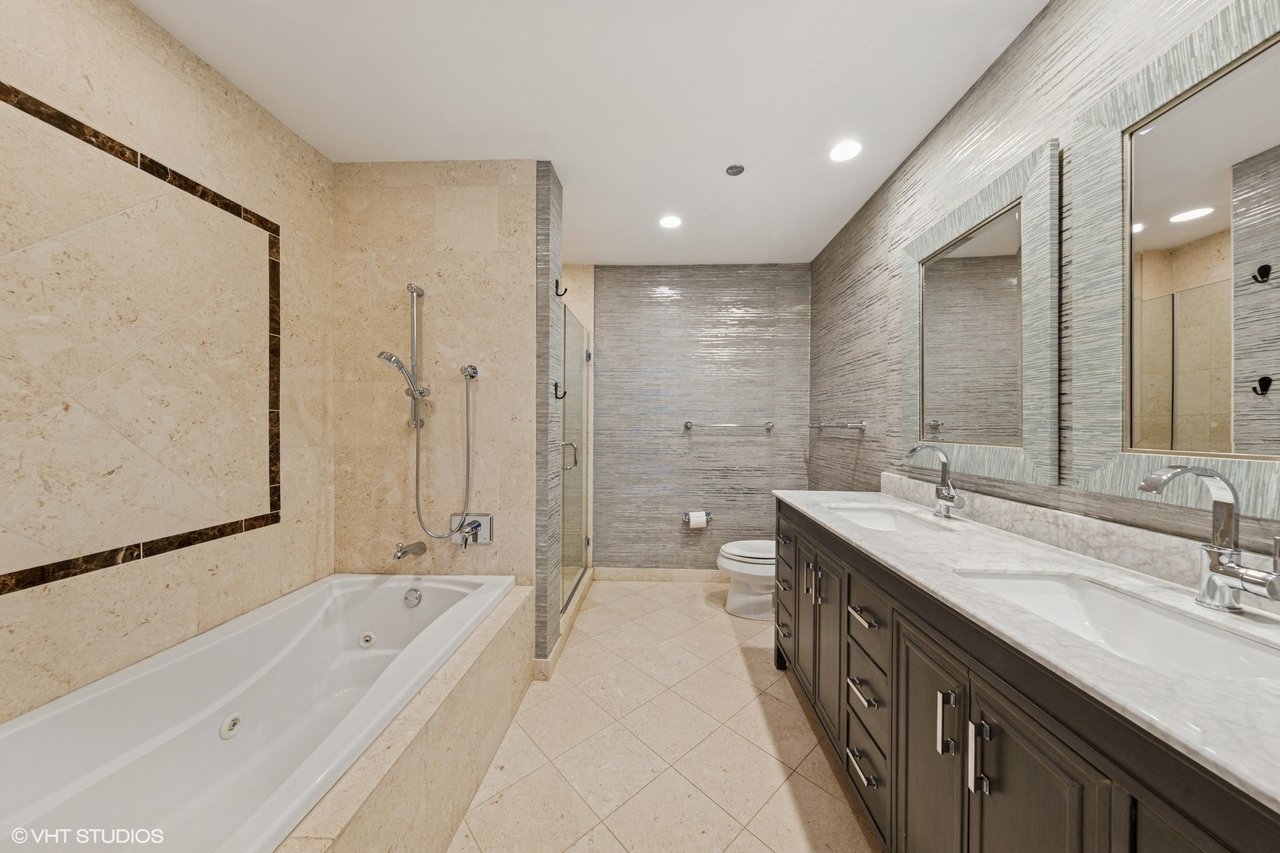 60 E Monroe St Unit 2101