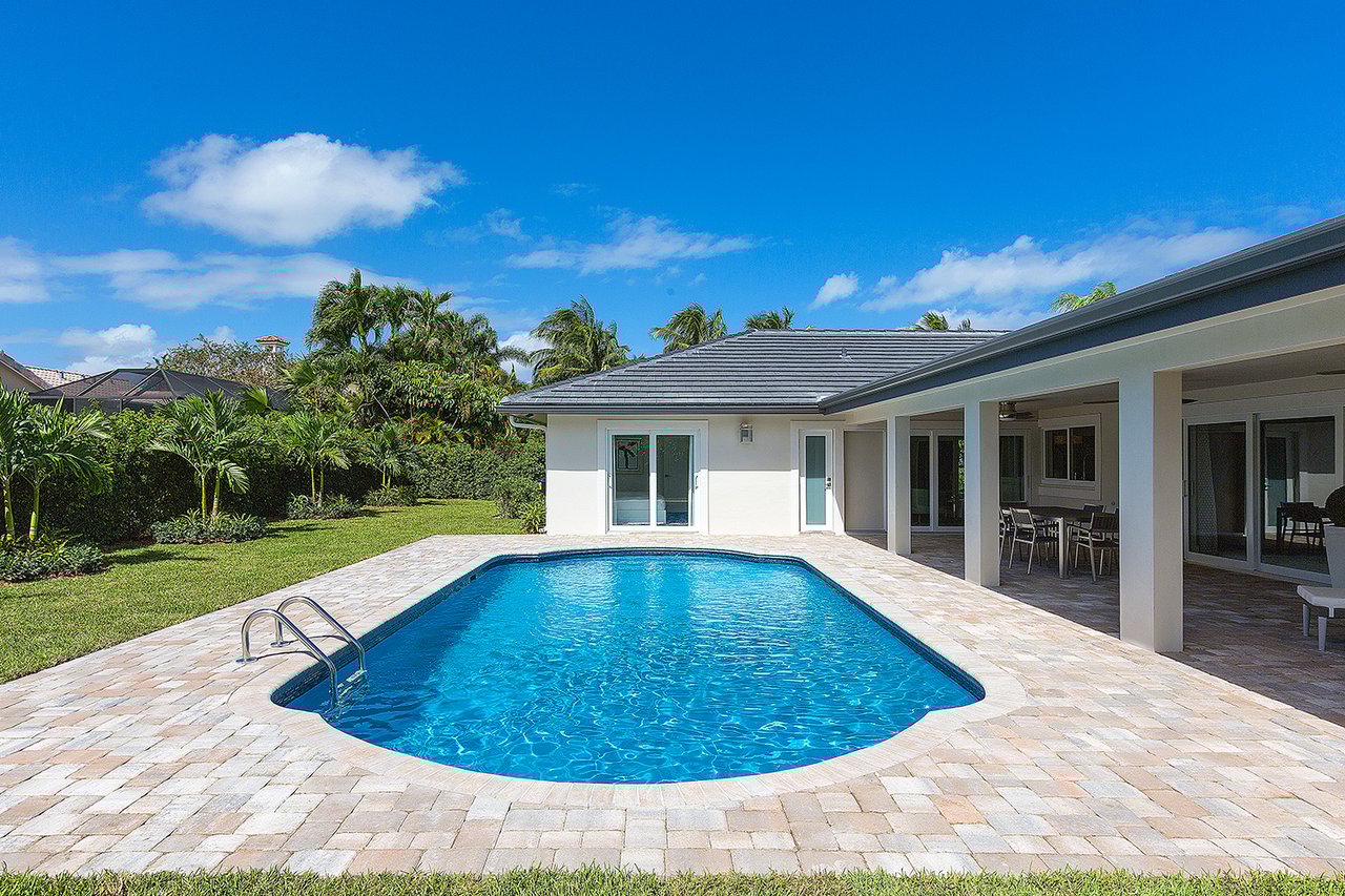 2367 Queen Palm Road
