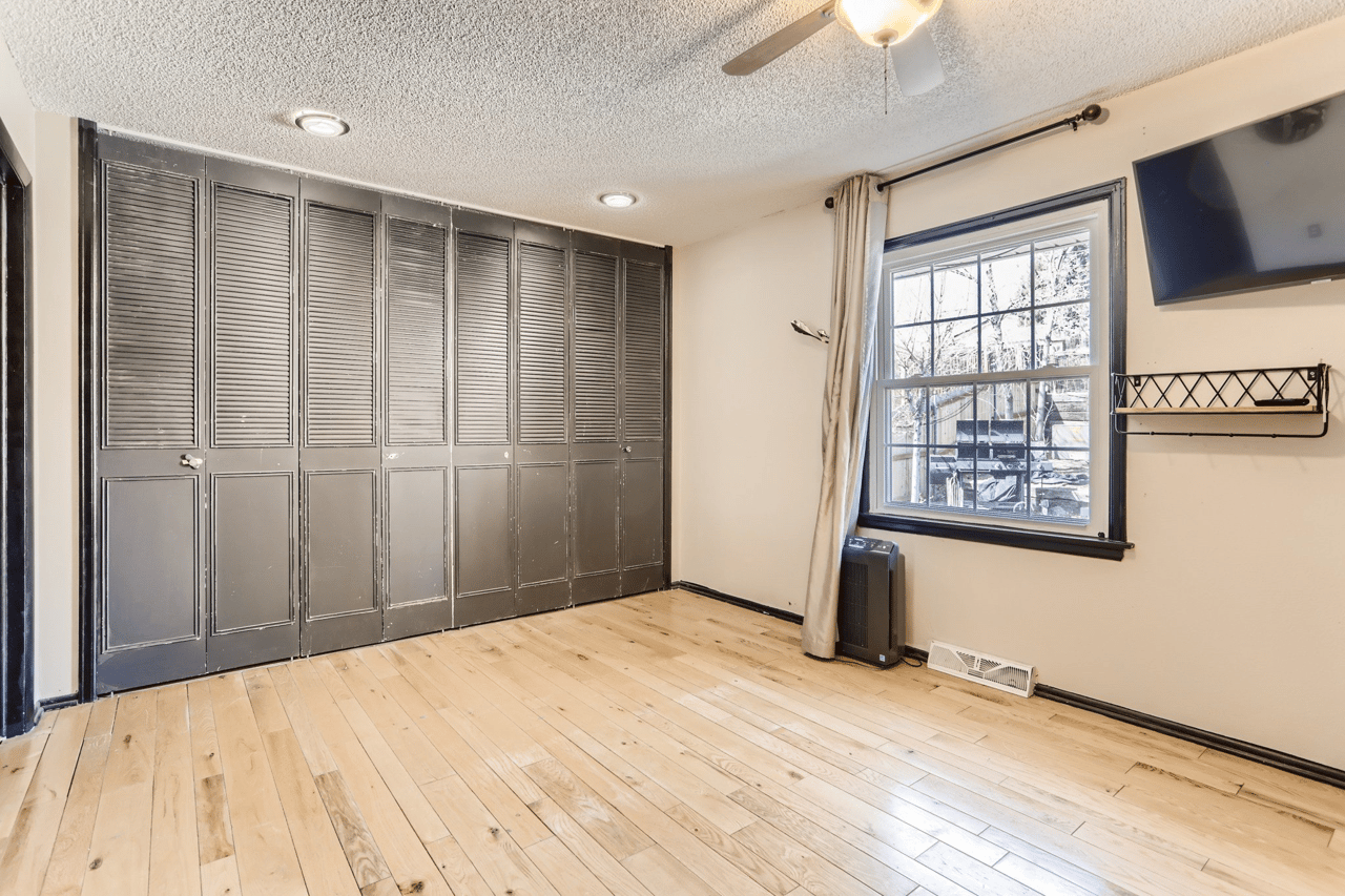 Just Listed: Aurora Ranch Home with Pool + Hot Tub