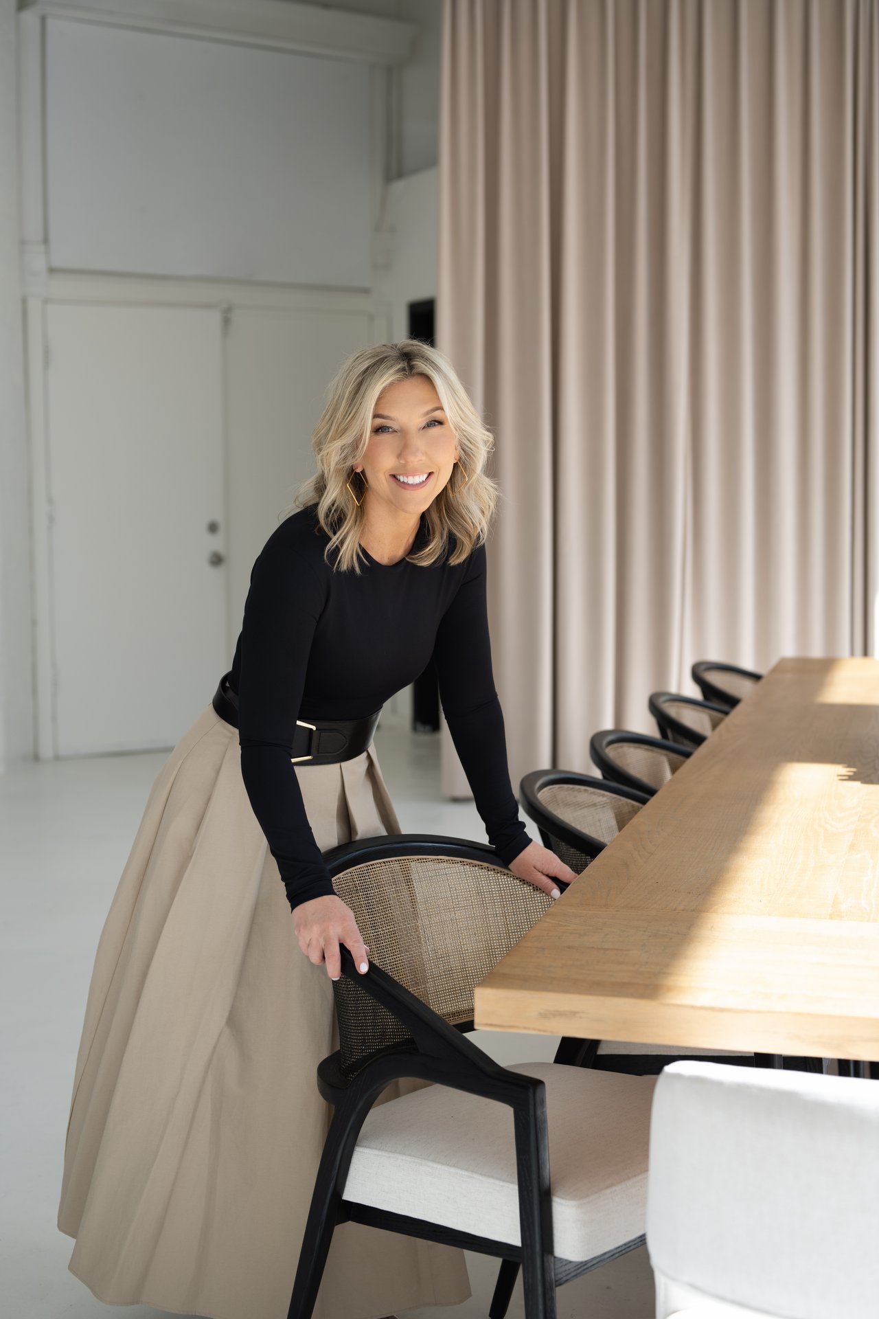 Nicole Fabiano, Lake Forest’s leading luxury home advisor with Jameson Sotheby’s International Realty — trusted expertise across Chicago’s North Shore.