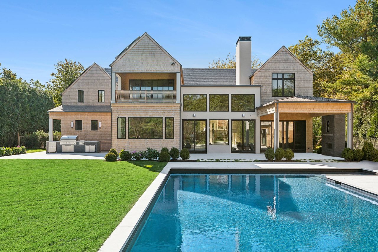 63 Hand Ln