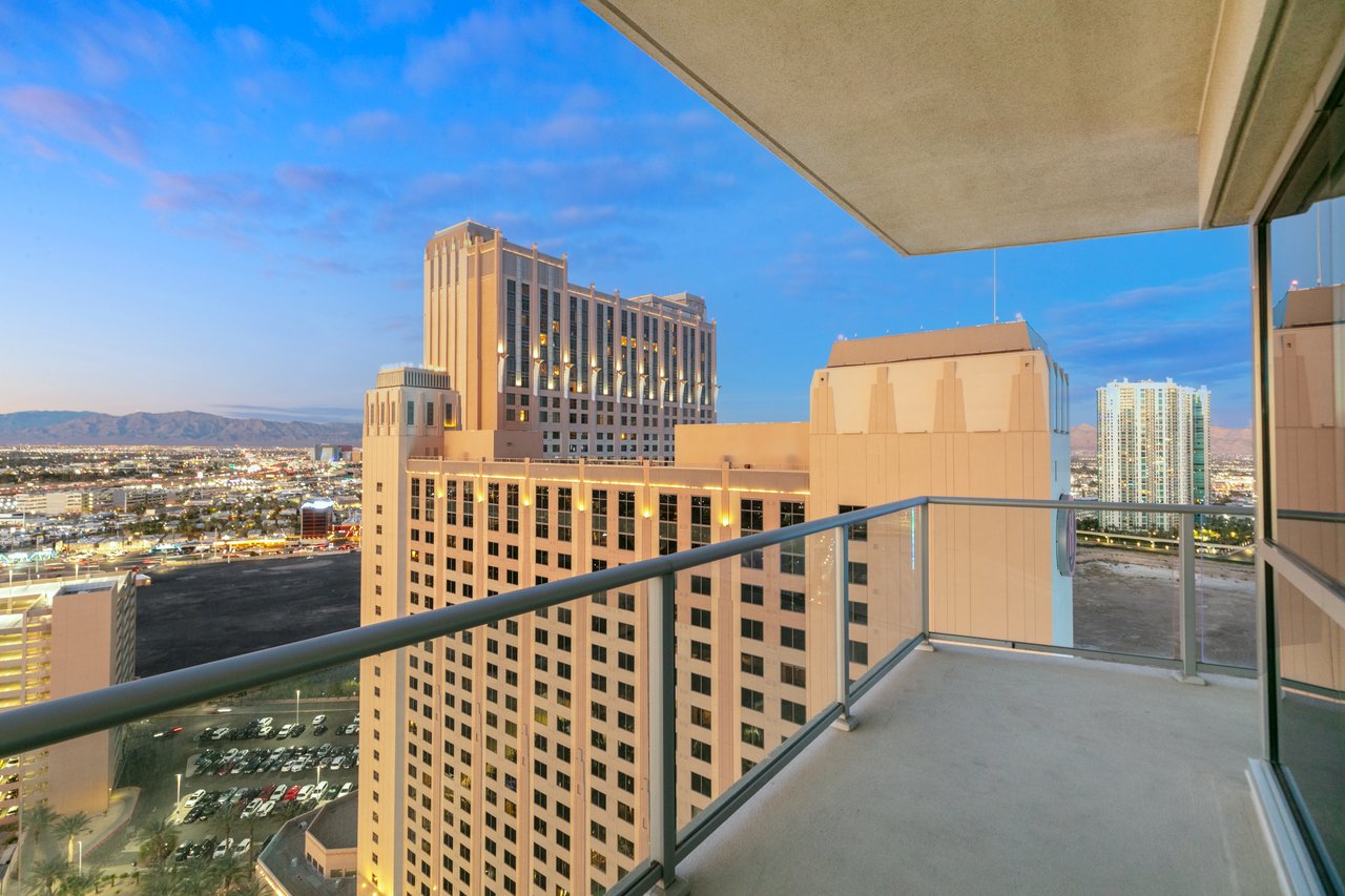 2700 Las Vegas Boulevard 2303