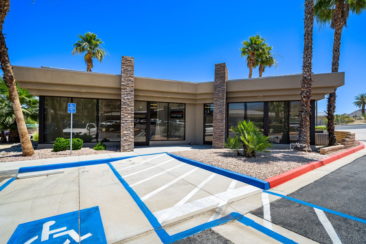 Desert Square - Suite D