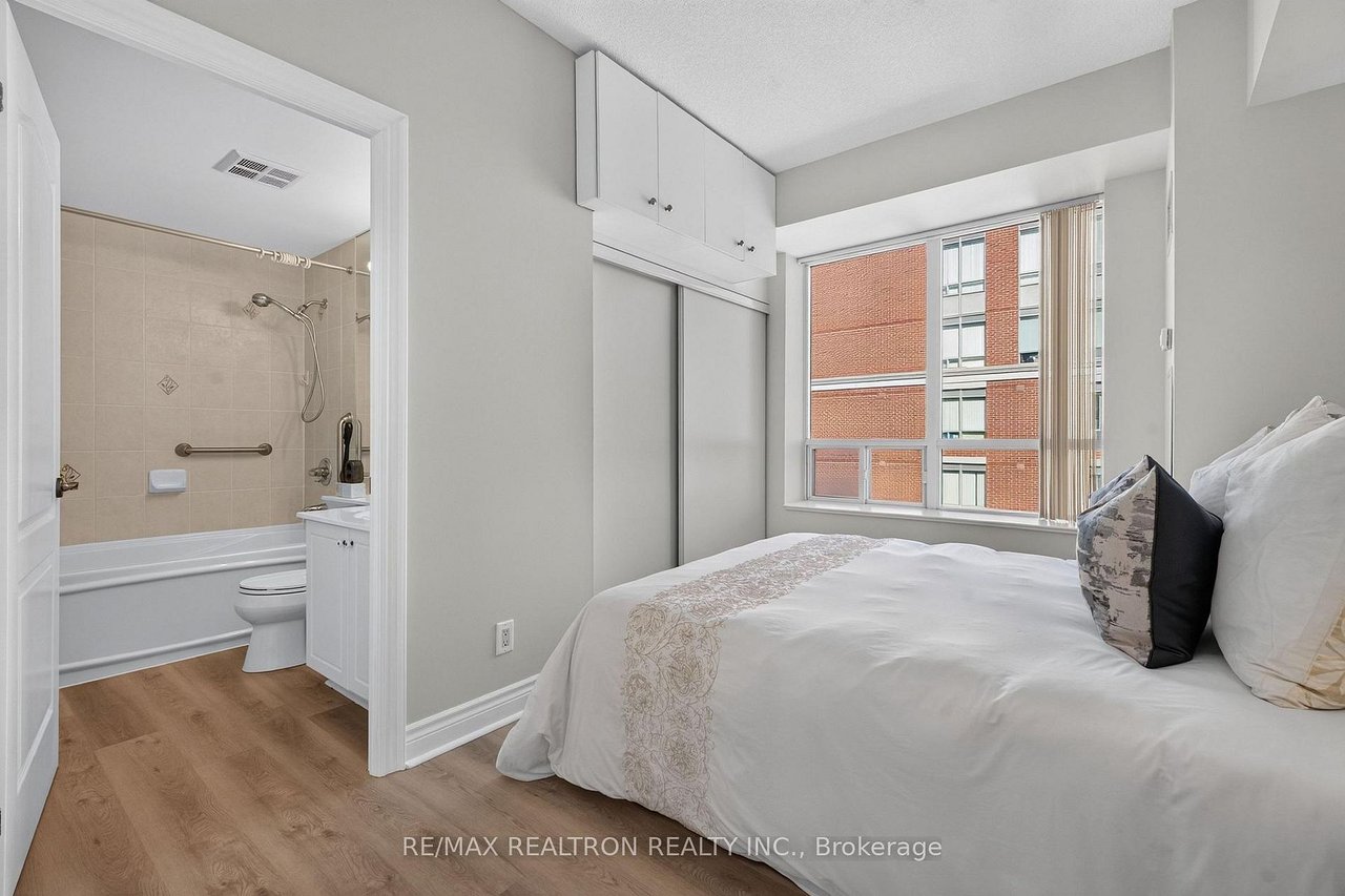 NORTH YORK LUXURY 