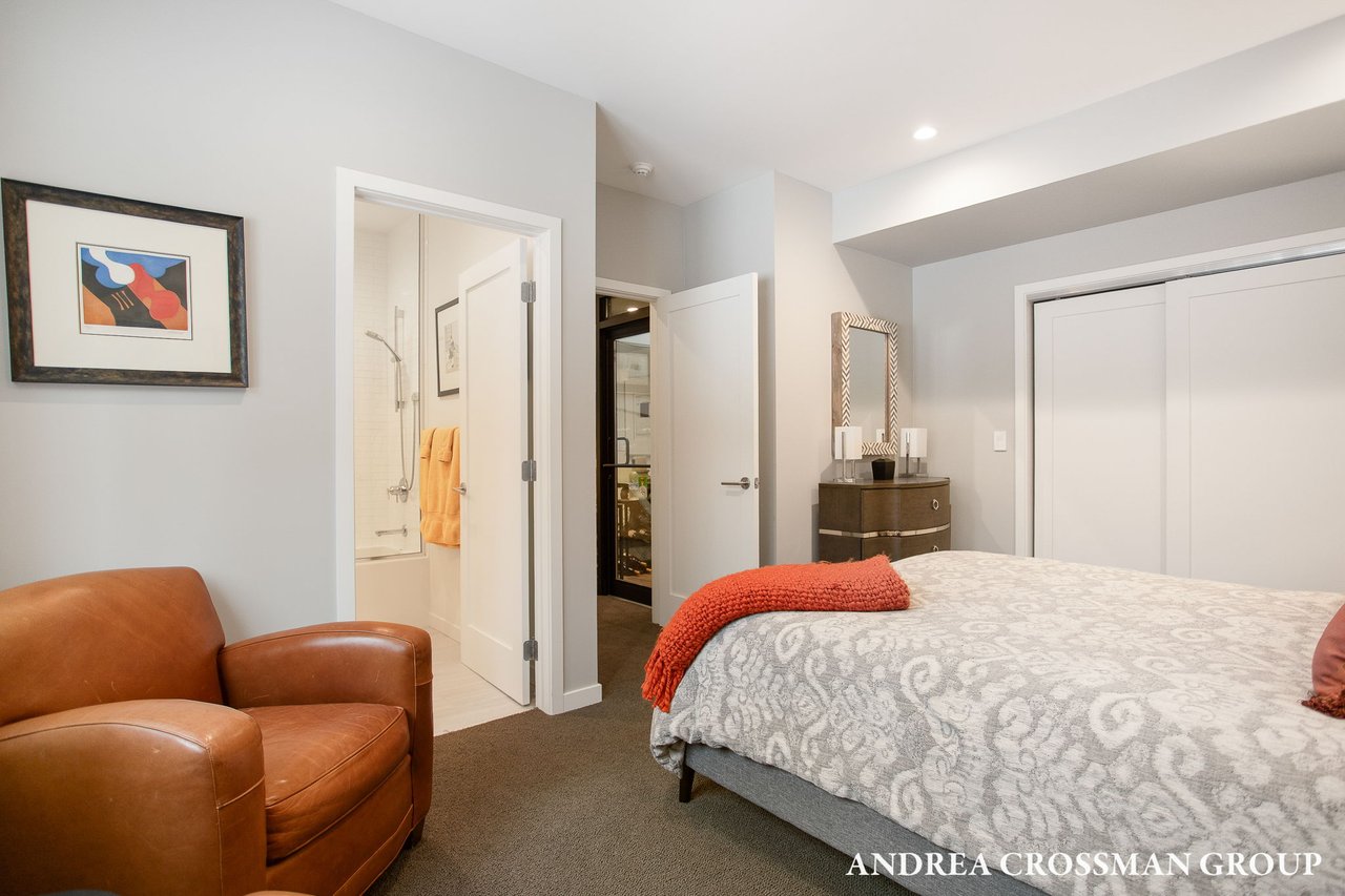 6919 Bendemeer Drive