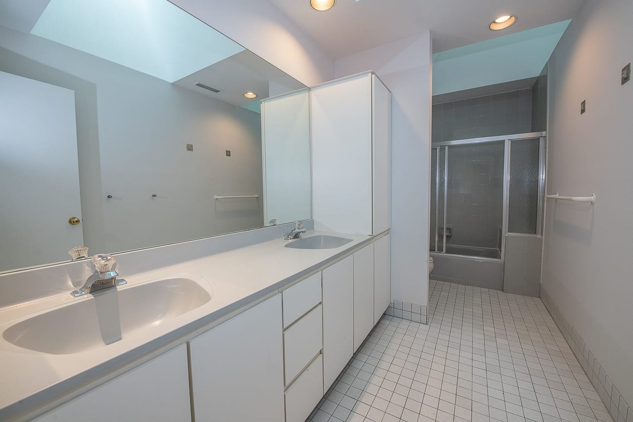 Bryn Mawr Custom Contemporary