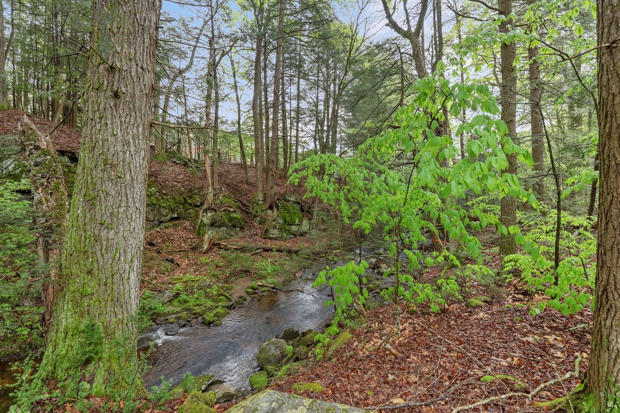 308 Hidden Ln