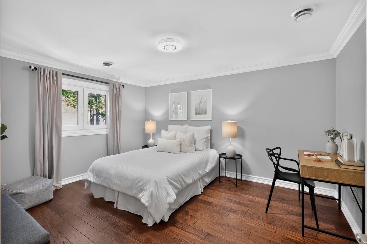 1873 Briarcrook Cres