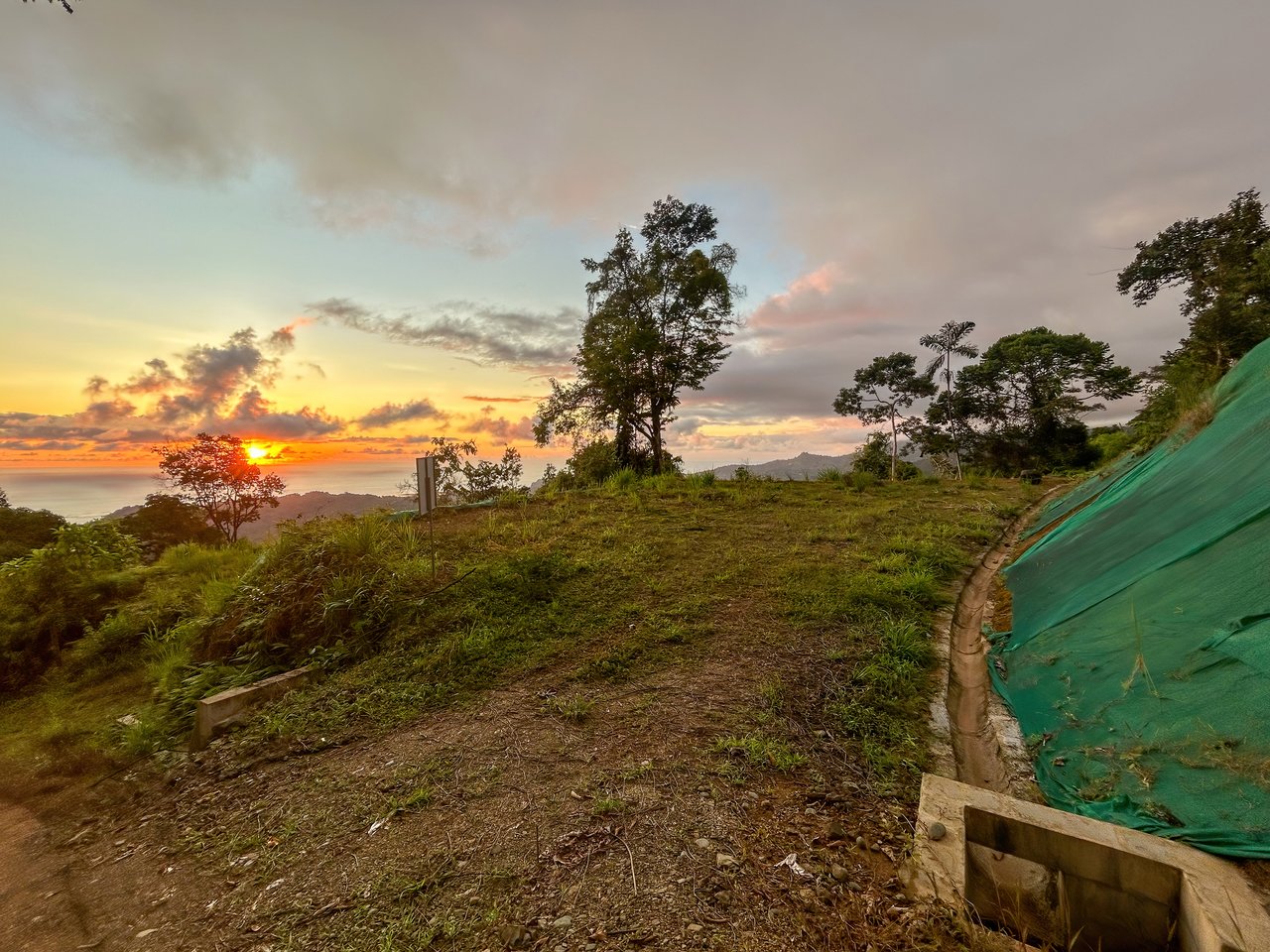 Year-Round Sunset Views | 3 Connected Build-Ready Lots