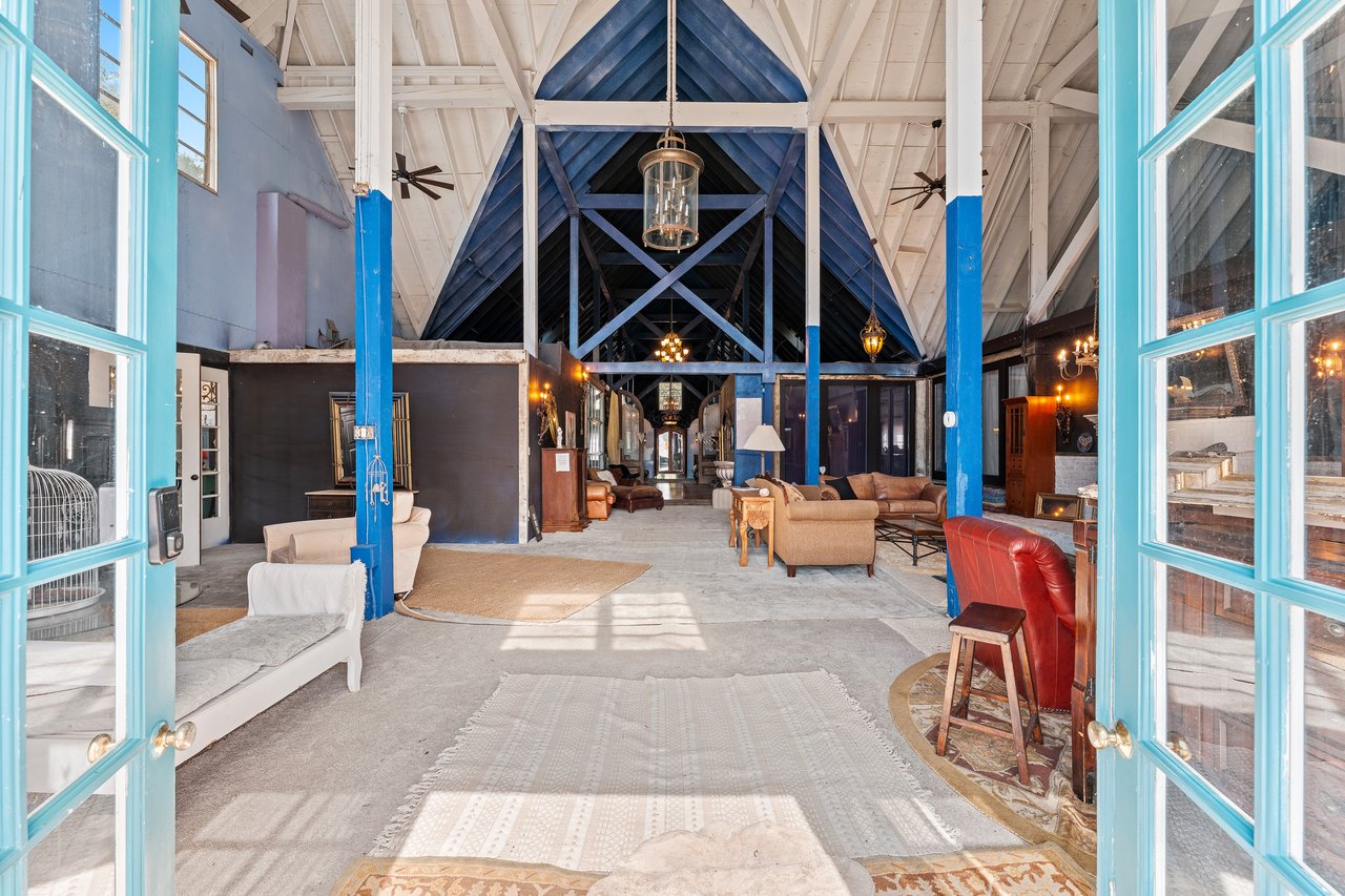 39455 Avenida La Cresta