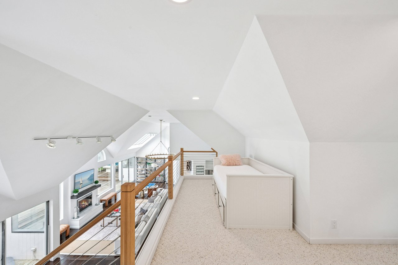707 Hands Creek Road