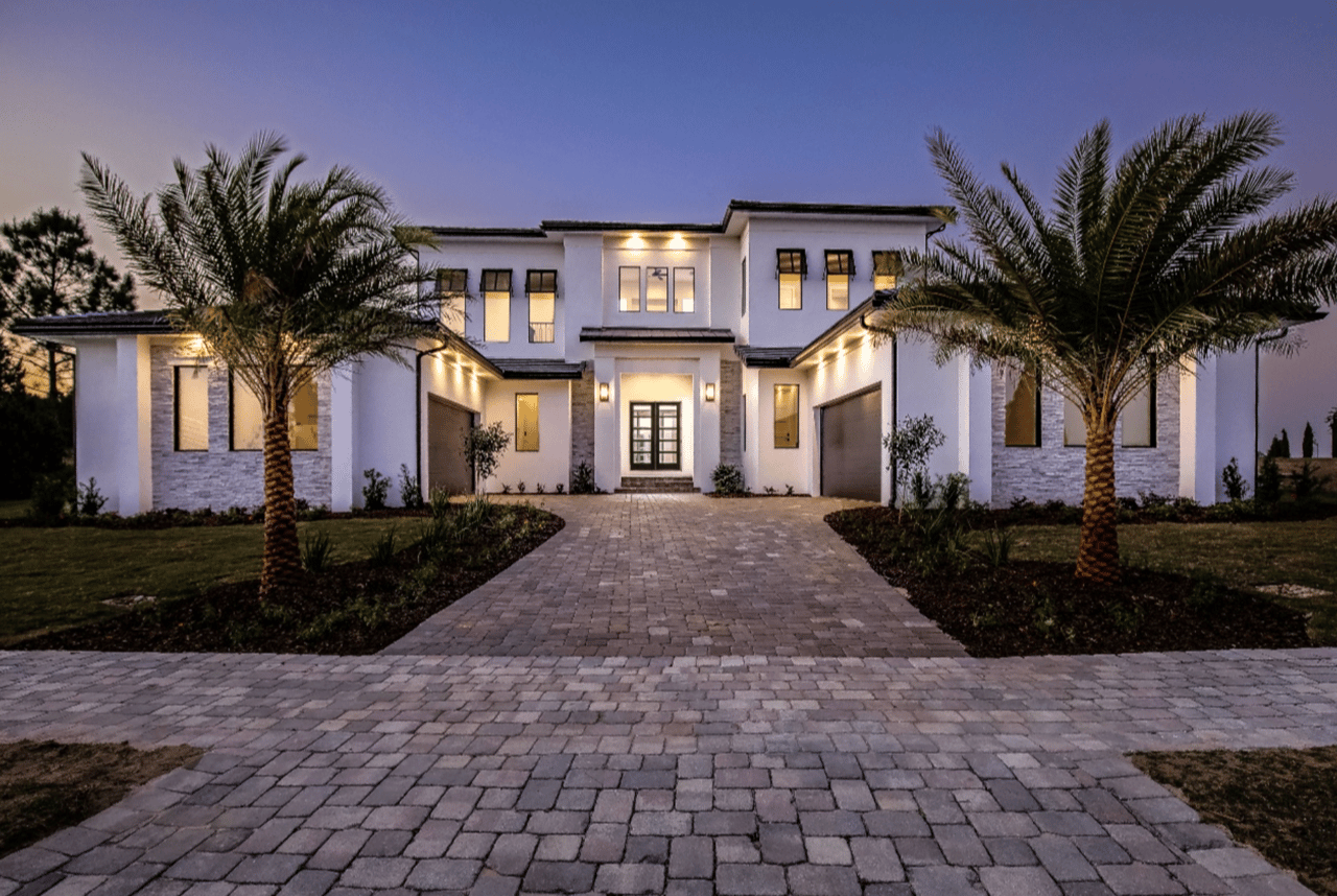 New Construction vs. Custom Luxury Homes in Orlando