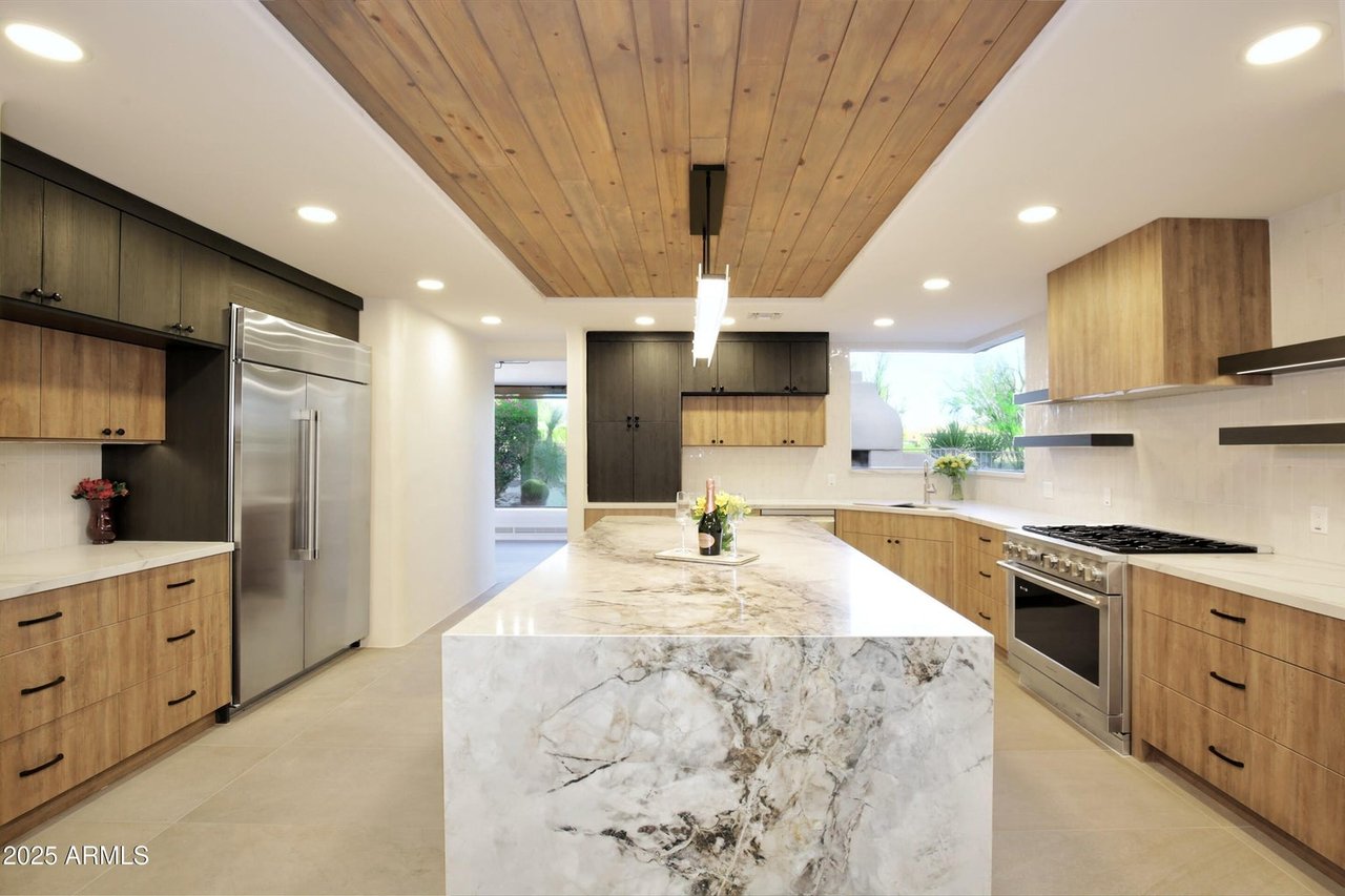 1637 N QUARTZ VALLEY Road