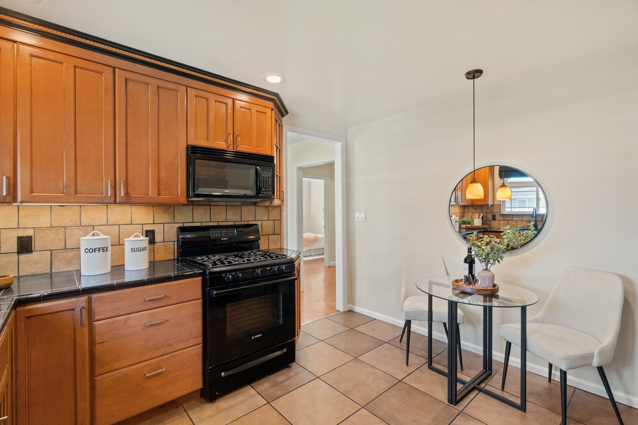 2546 Amethyst Drive