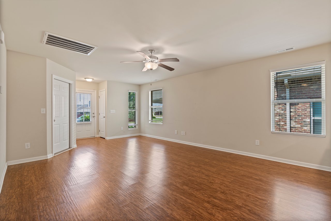 MADISON CITY SCHOOLS! Charming Home in a Great Location!