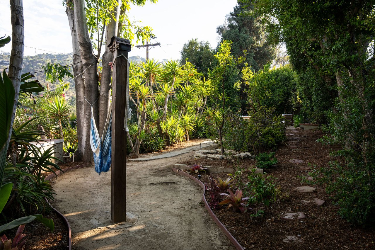 3895 Fredonia in Studio City
