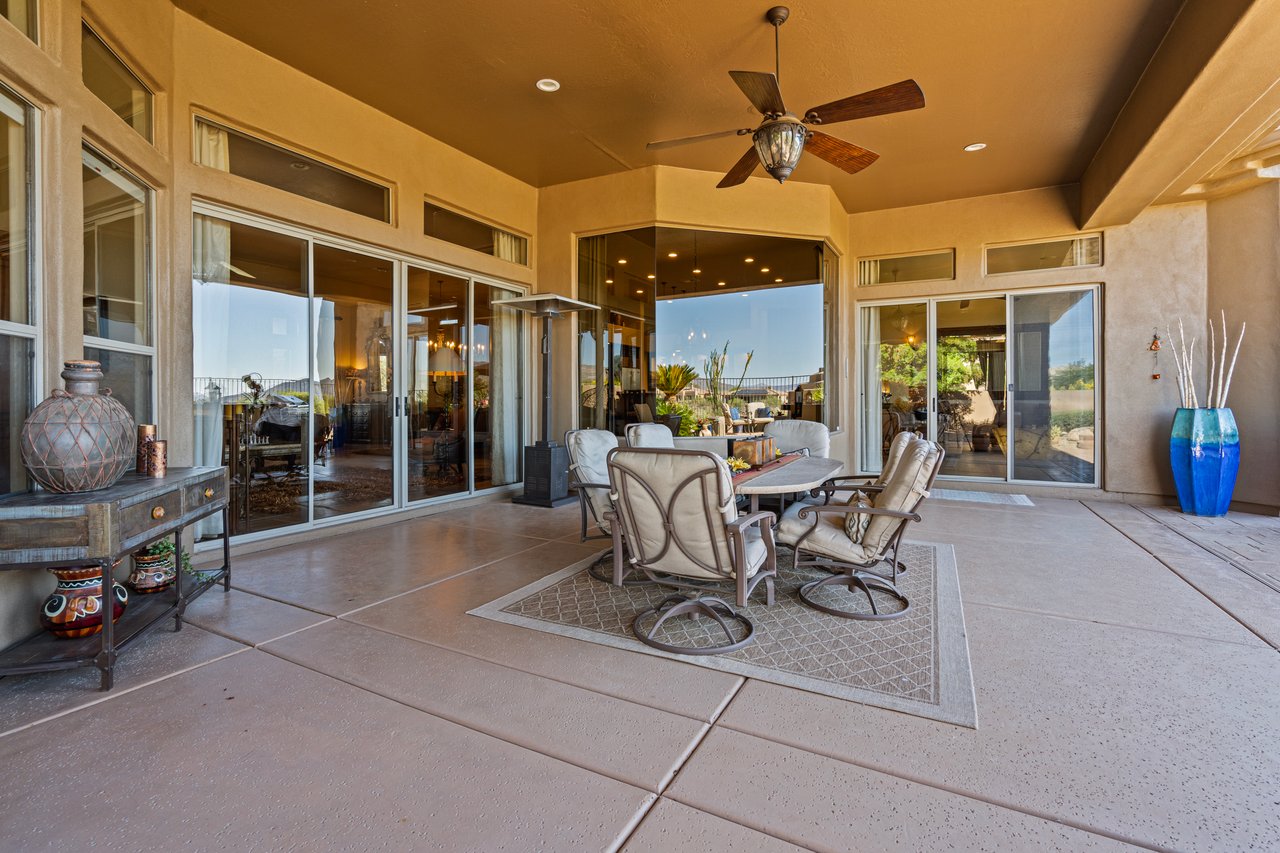 9812 E ROADRUNNER Drive