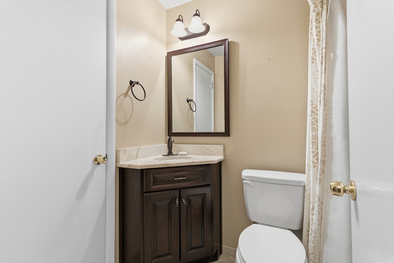 Well-Maintained 4BR in Prime South Huntsville Location