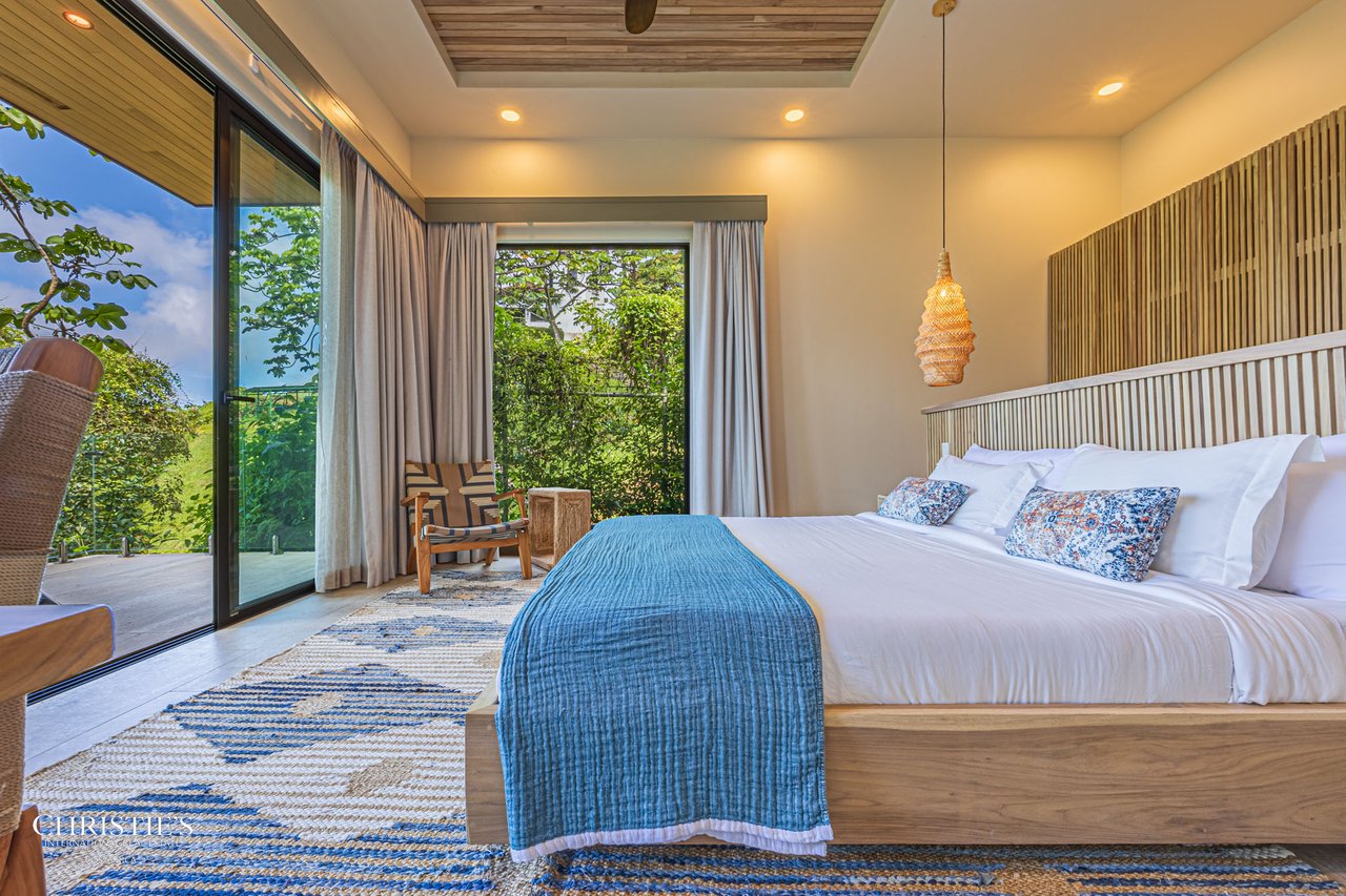 Luxury Estate in Escaleras — 5.5 Acres Majesty of Incredible Ocean Views 