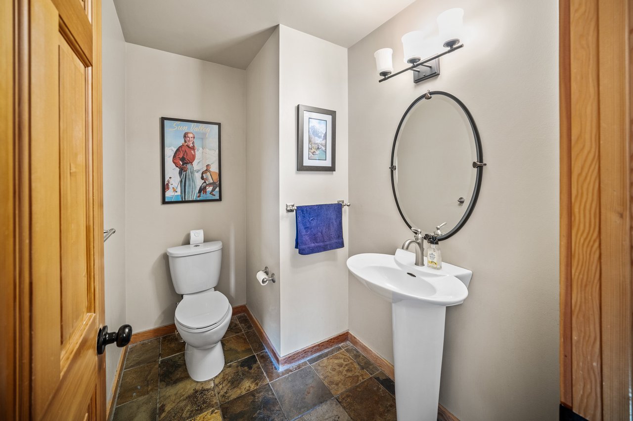 369 Eagle Heights