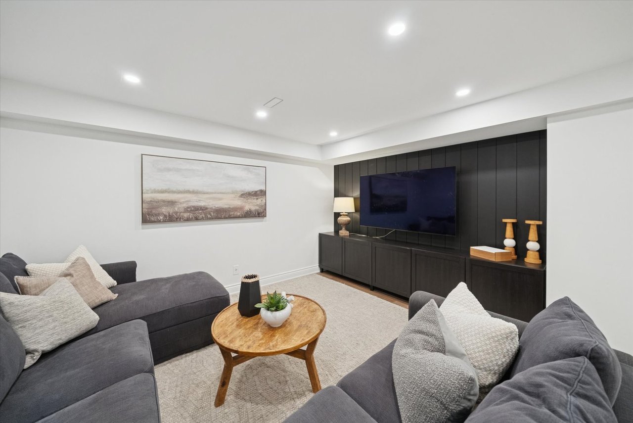 77 Fred Silvester rd