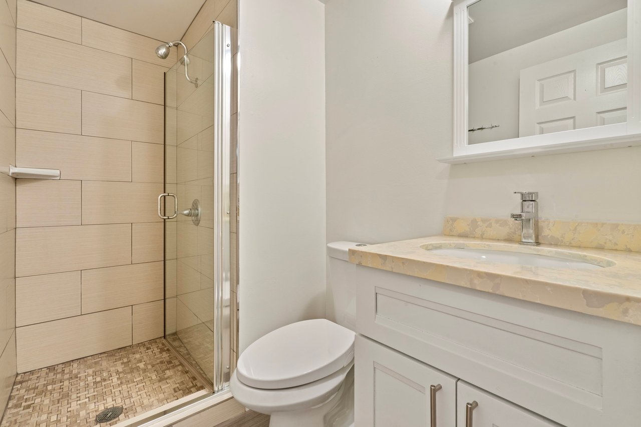 23 Fernwood Ave