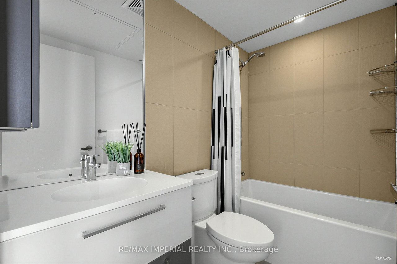 LUXURY SOUTHWEST PENTHOUSE