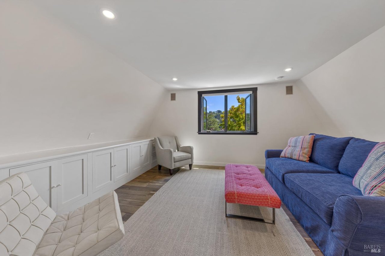 309 Corte Madera Ave